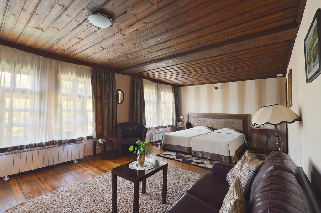 Family Hotel Fenerite Габрово Экстерьер фото