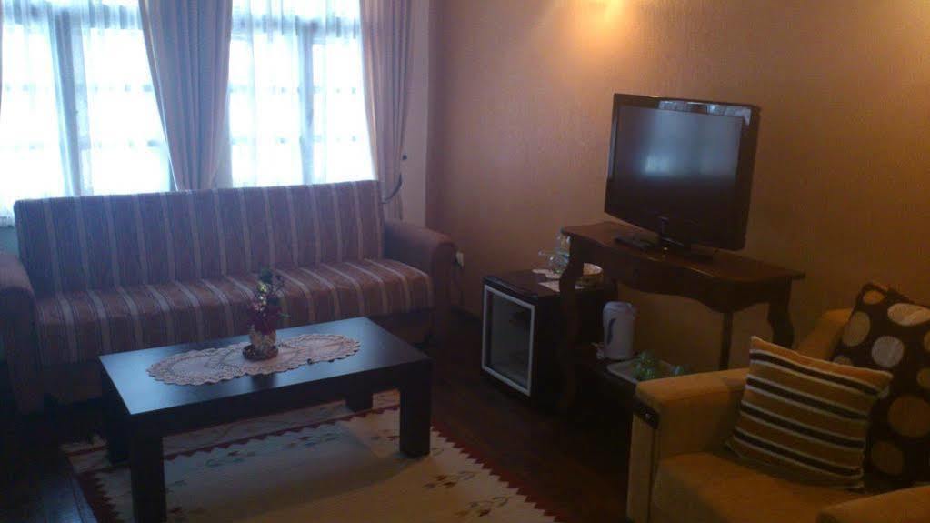 Family Hotel Fenerite Габрово Экстерьер фото